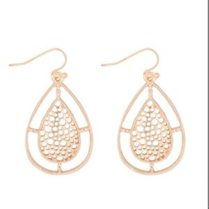 ✨️Teardrop Filigree Earrings✨️ BRAND NEW!